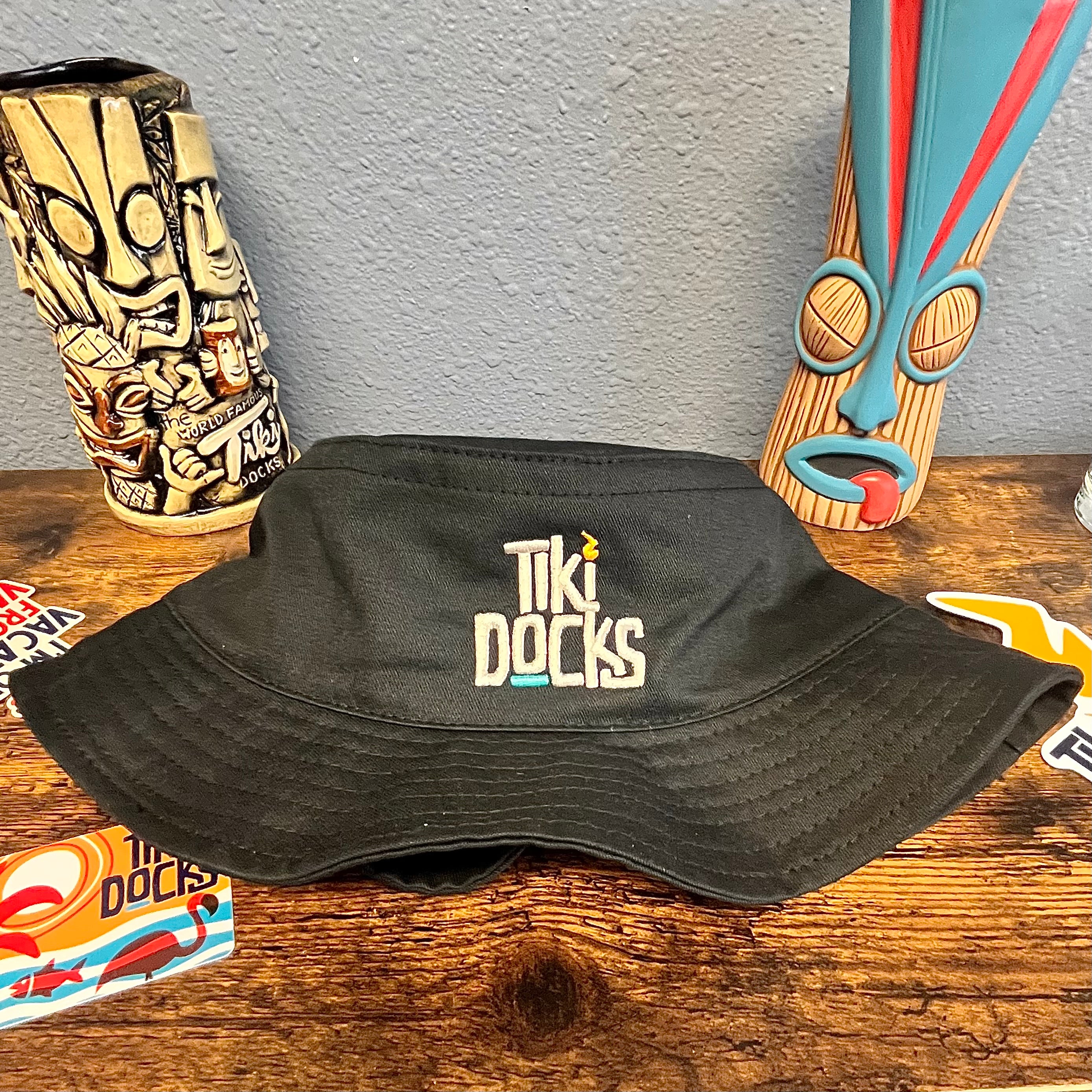 Tiki Docks Logo Bucket Hat In Black
